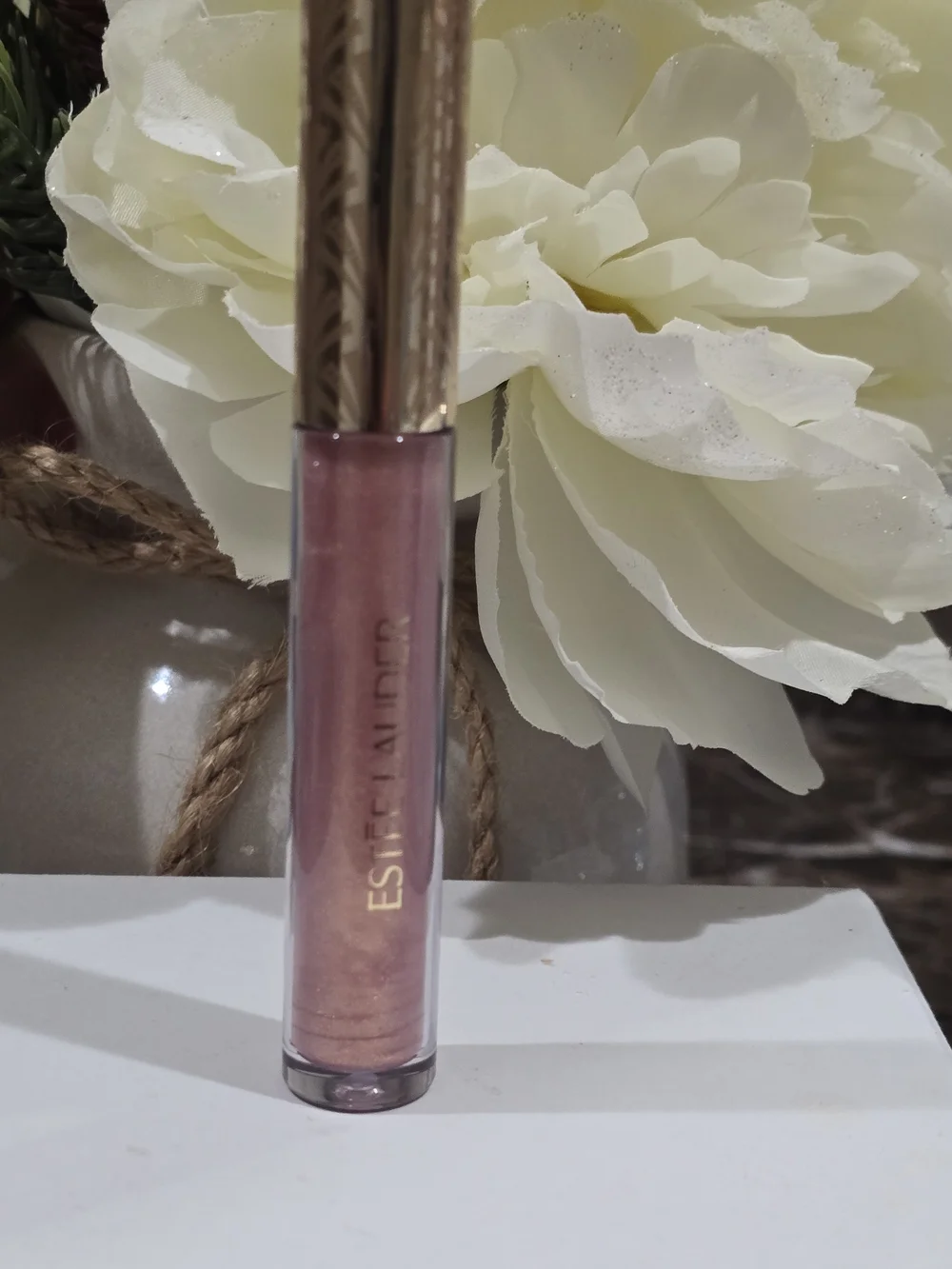 Estee Lauder Shimmer Lip Gloss in Beneath The Sheen NWOB